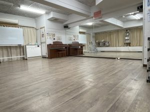 赤レンガ バレエ スタジオ