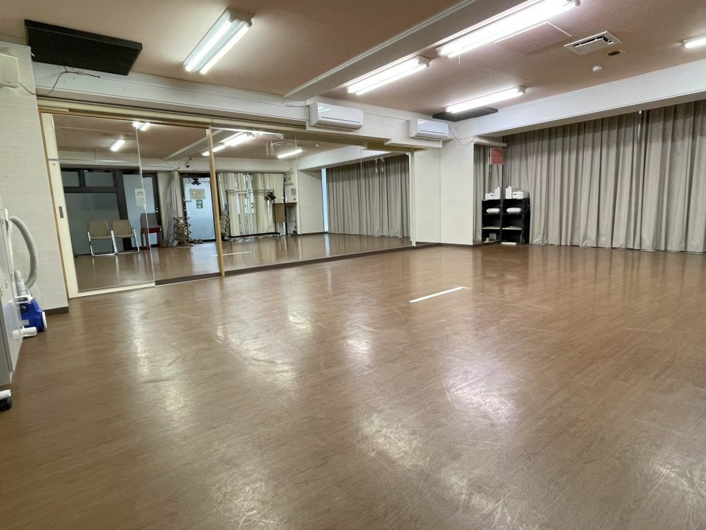 メイン　スタジオ